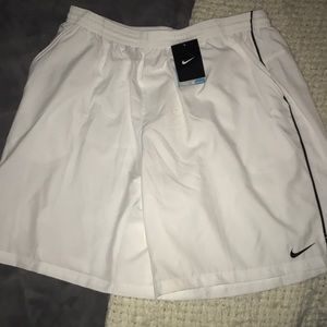NIKE ATHLETIC SHORTS